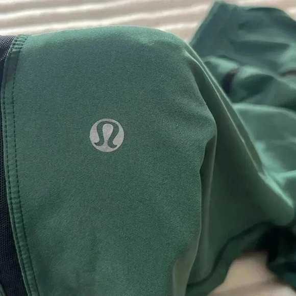 Lululemon Mens Lined Pace Breaker Short Size M Green - Picture 7 of 7